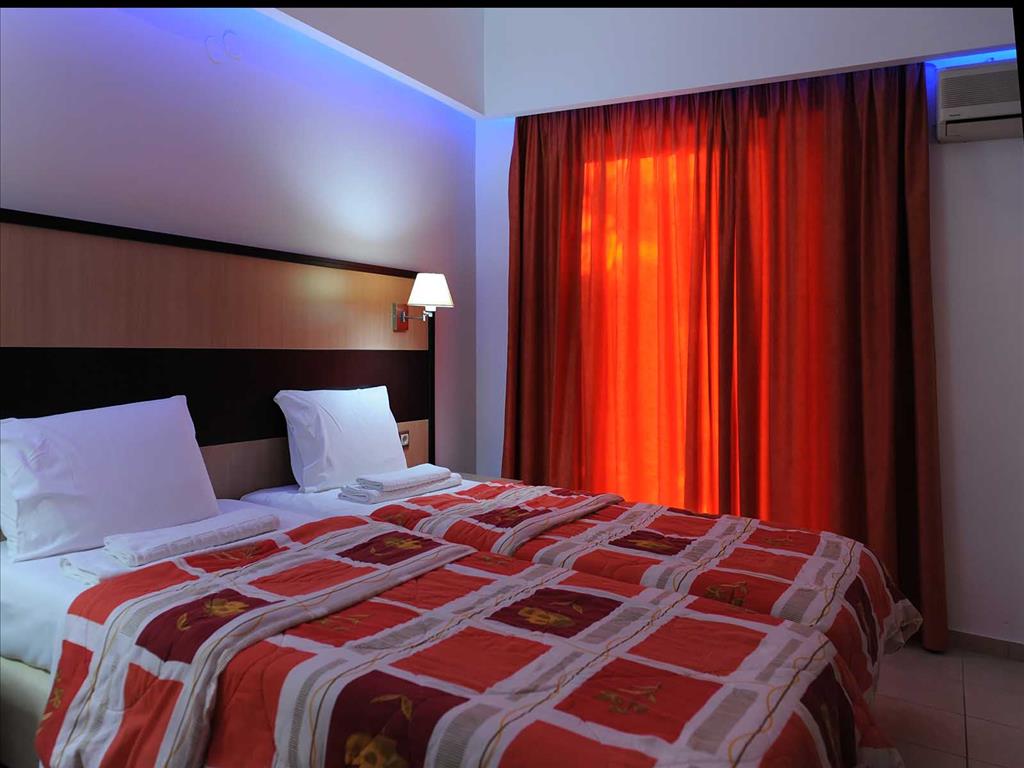 Zacharo: Hotel Jenny - Hotel Kalogeropoulos