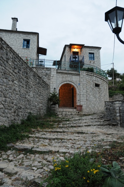 Καλαρρύτες Ιωαννίνων: Οικογενειακός Ξενώνας ΝΑΠΟΛΕΟΝΤΑ ΖΑΓΚΛΗ