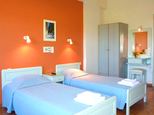 Germaniko Pouli: Ilona Apartments