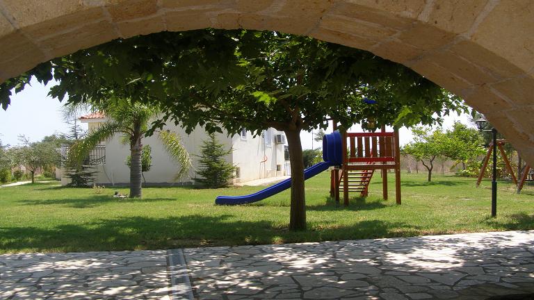 Foinikounta: GALLOS KONSTANTINOS