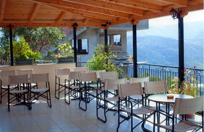 Mesopyrgos Arta: Pyrgos Hotel