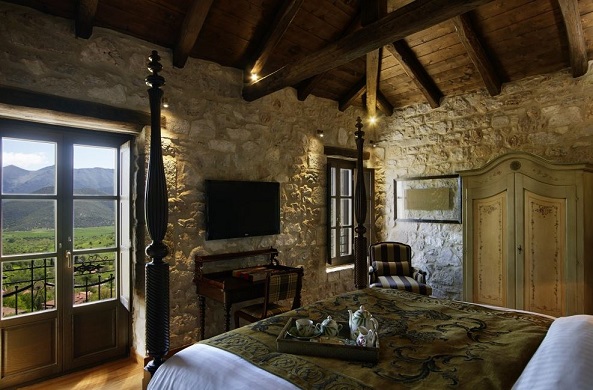 ARKADIAS: Villa Vager