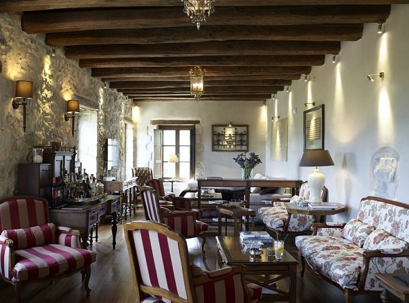 ARKADIAS: Villa Vager