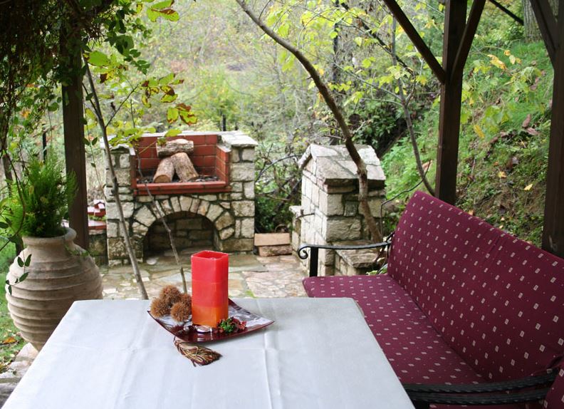 Nevropoli Agrafon: Αdamoma Resort Inn