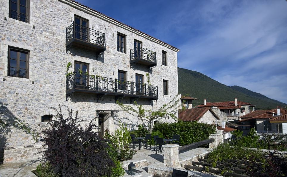 ARKADIAS: Villa Vager