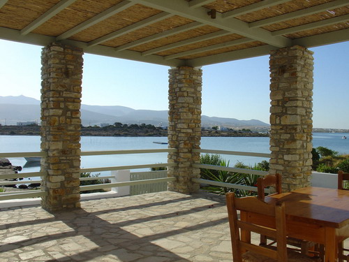 ANTIPAROS: MIKE'S PLACE