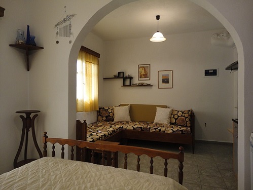 SIKINOS: OSTRIA STUDIOS MOLOS