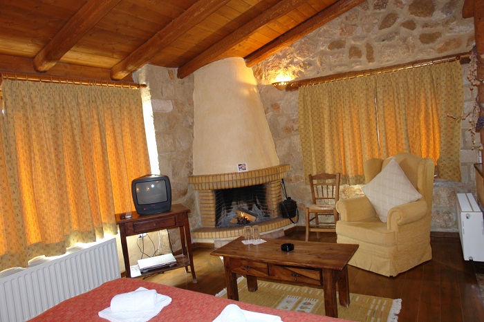 XYLOKASTRO: CHELYDOREA COUNTRY HOUSE